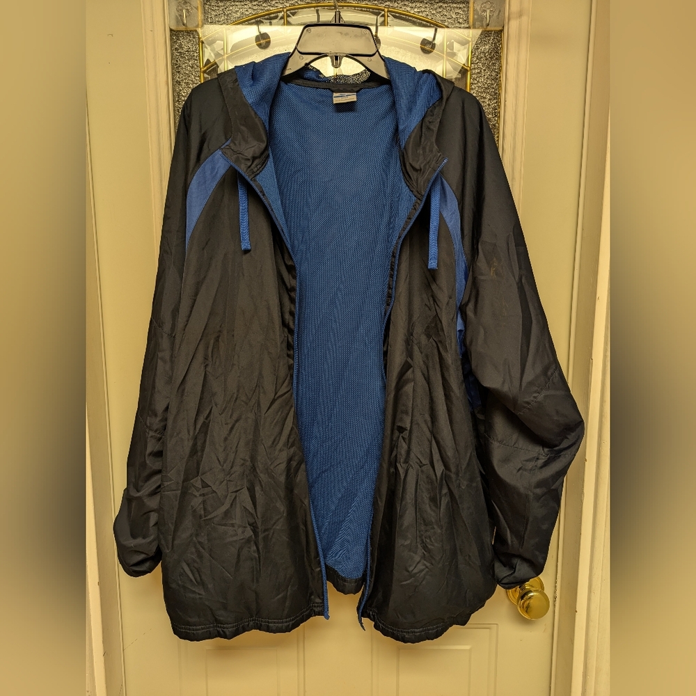 Men's Starter Windbreaker. Super Light Weight.